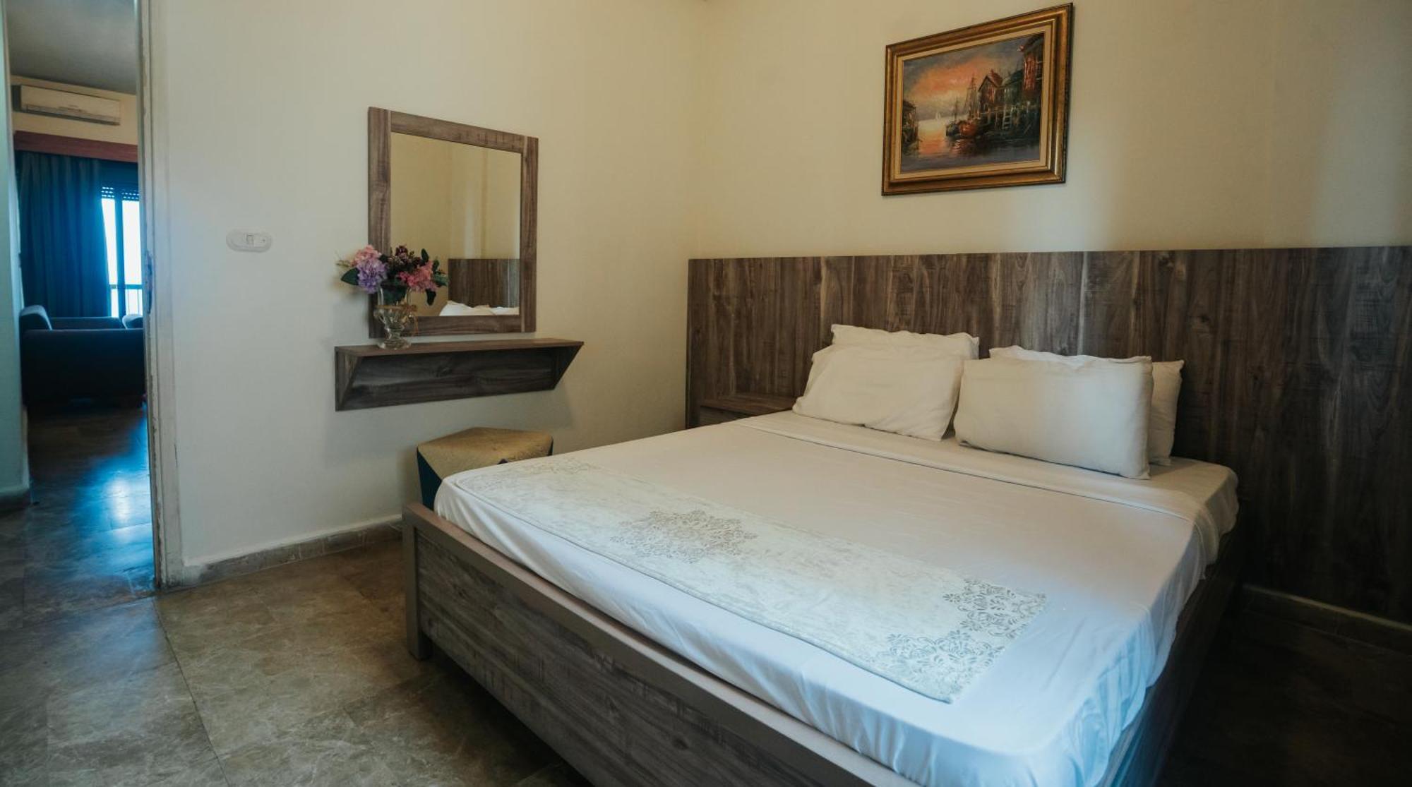 Holiday Suites Hotel & Beach Resort Jounieh Kültér fotó
