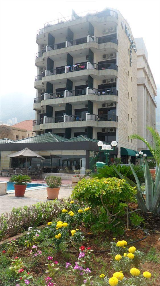 Holiday Suites Hotel & Beach Resort Jounieh Kültér fotó