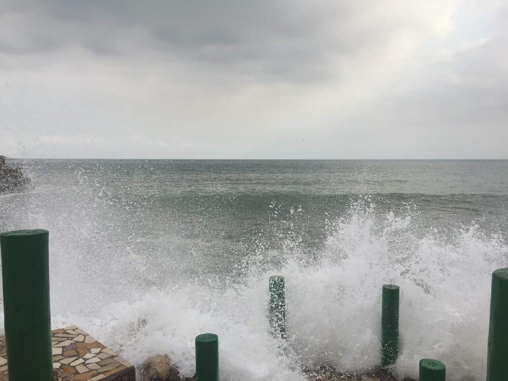 Holiday Suites Hotel & Beach Resort Jounieh Kültér fotó