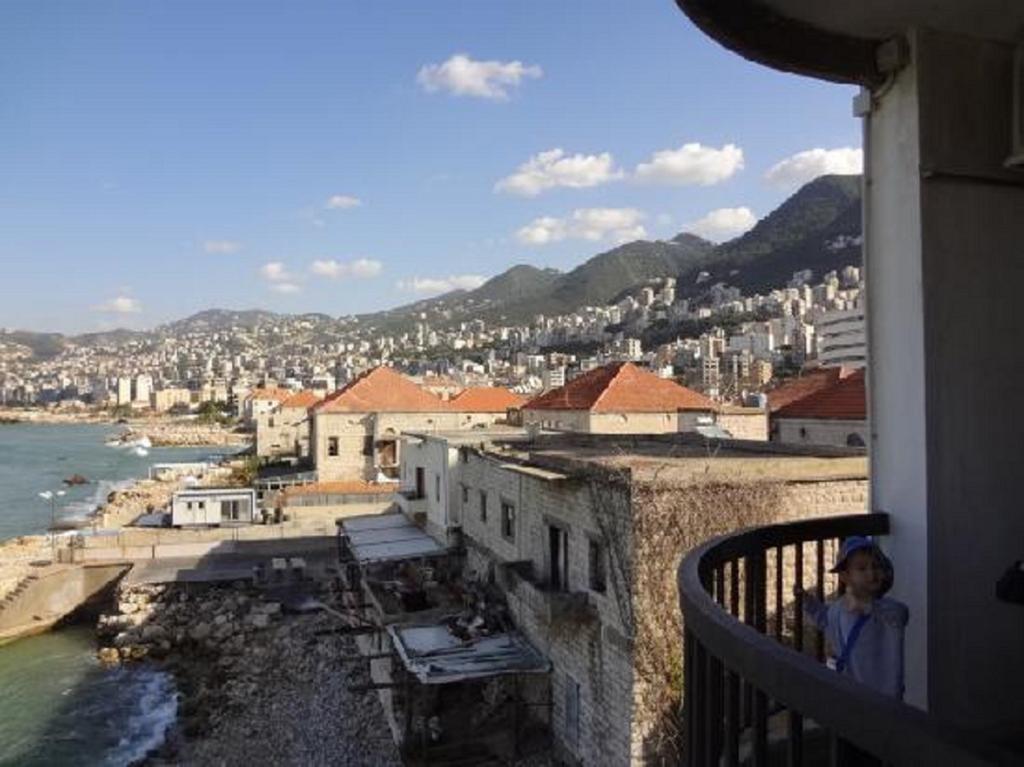 Holiday Suites Hotel & Beach Resort Jounieh Kültér fotó