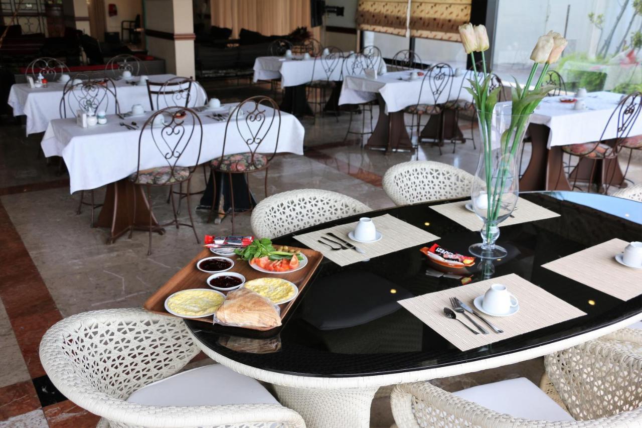 Holiday Suites Hotel & Beach Resort Jounieh Kültér fotó