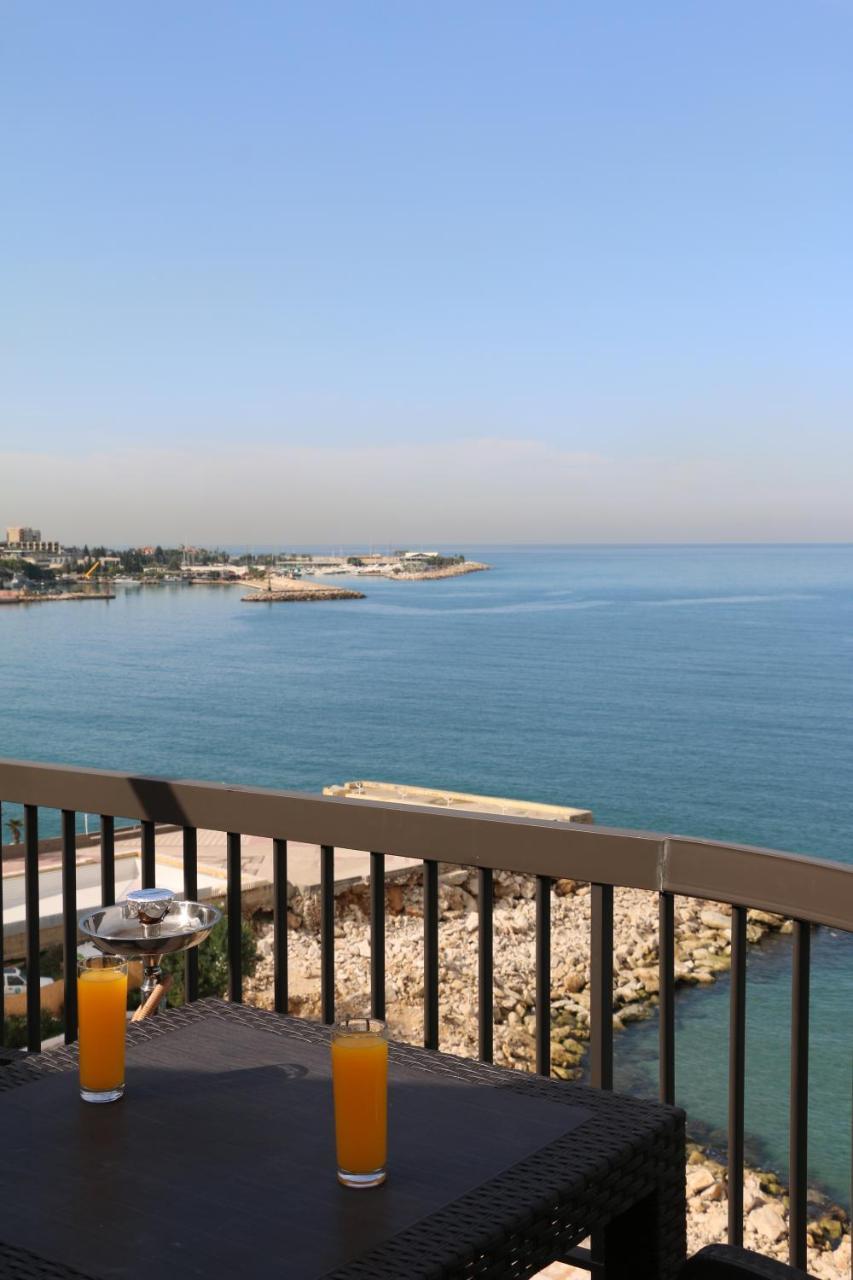 Holiday Suites Hotel & Beach Resort Jounieh Kültér fotó